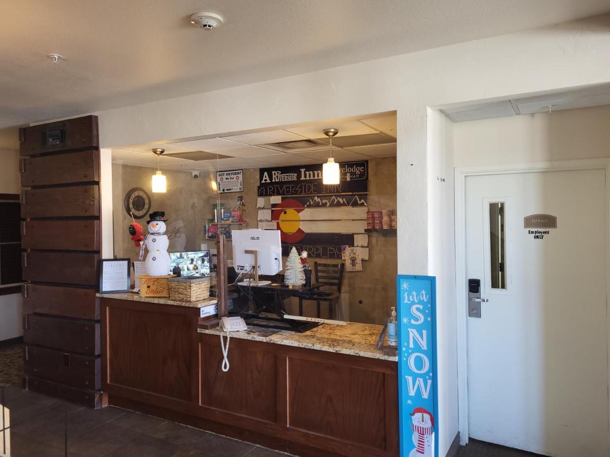 A Riverside Inn Travelodge By Wyndham Fairplay Exterior photo