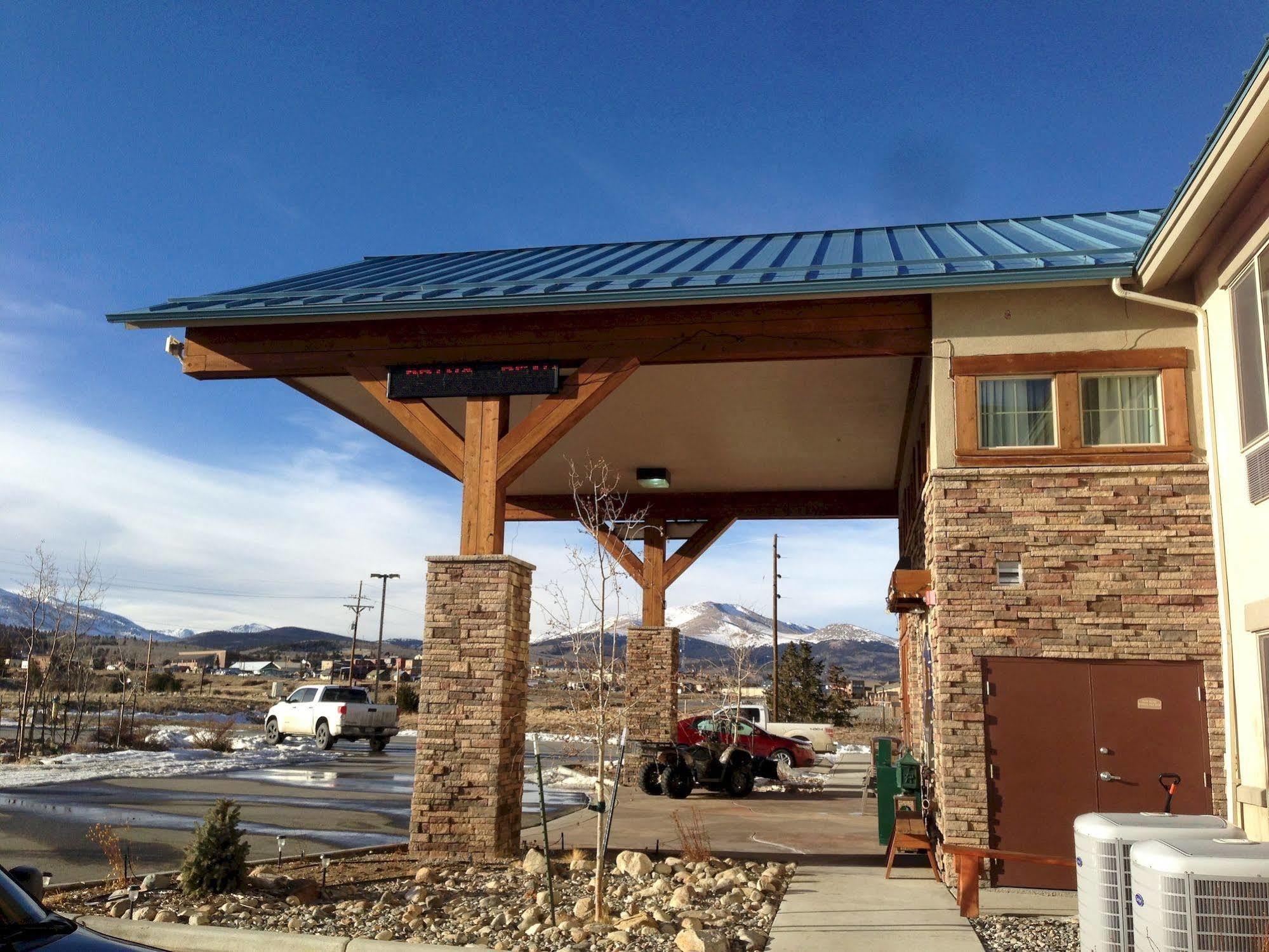 A Riverside Inn Travelodge By Wyndham Fairplay Exterior photo